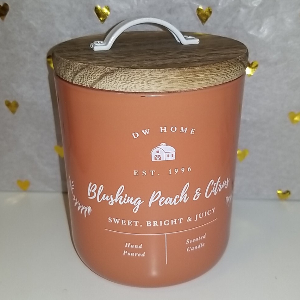 DW HOME Blushing Peach & Citrus scented candle